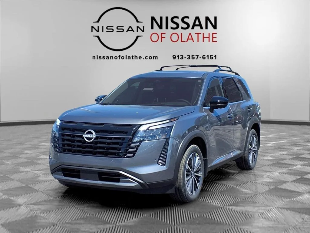 2026 Nissan Pathfinder Platinum 4WD's photo