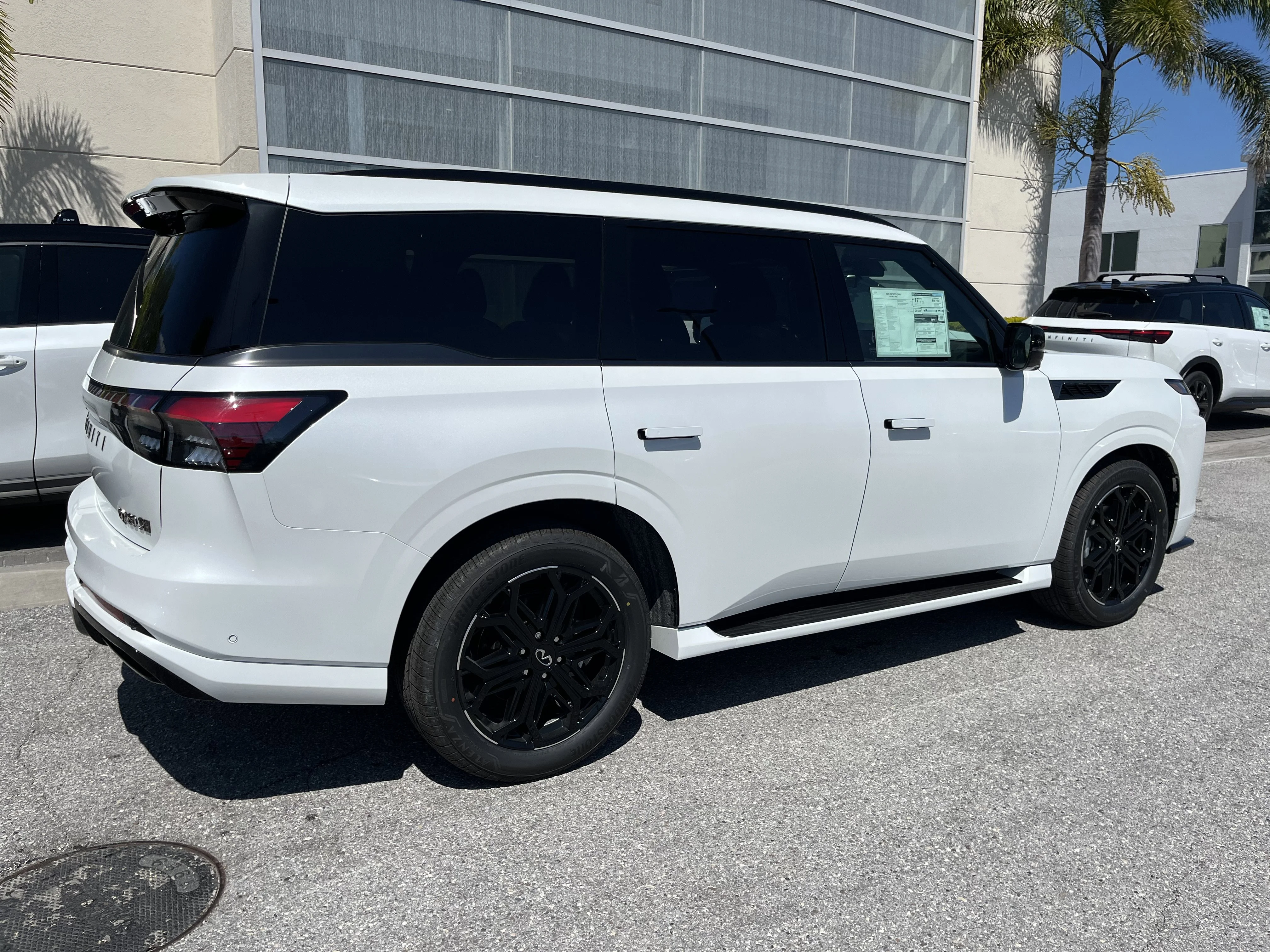 New 2026 Radiant White INFINITI SPORT image 5