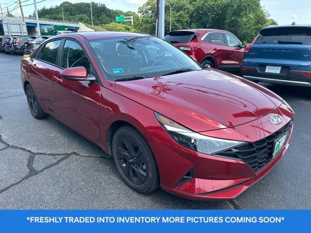 Used 2023 Red Hyundai Blue image 1