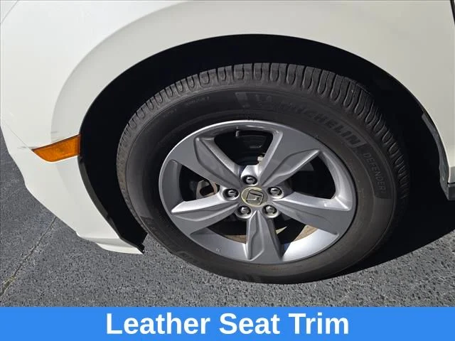 Used 2018  Honda EX-L image 25