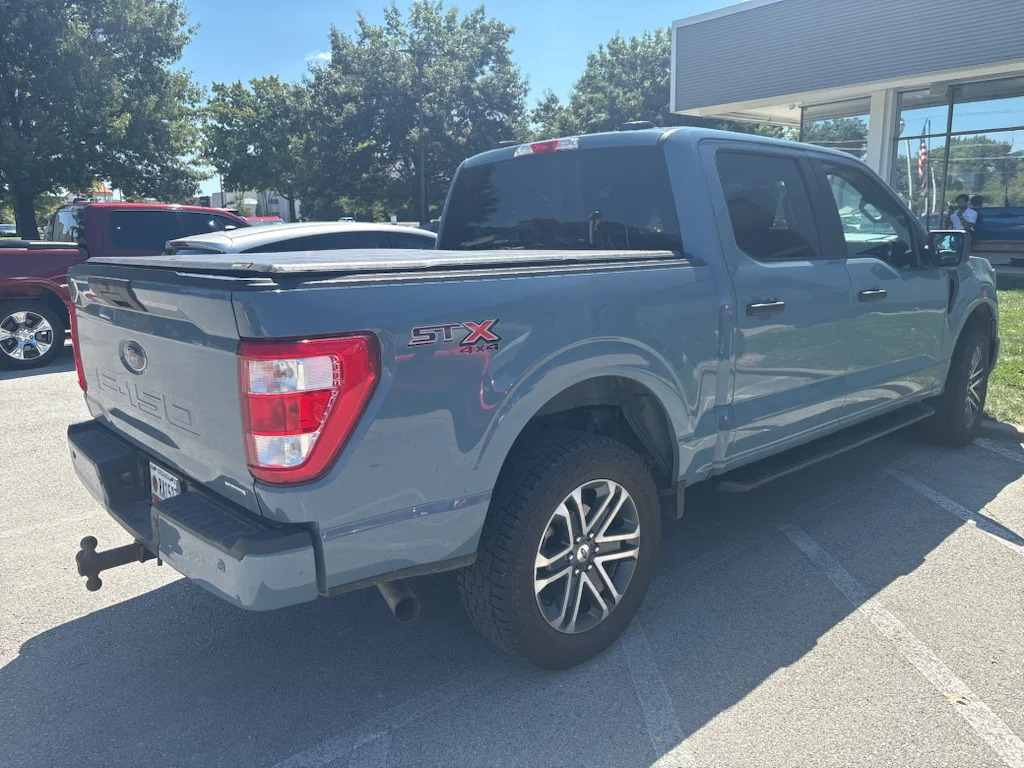 Used 2023 Area 51 Blue Ford XL image 4