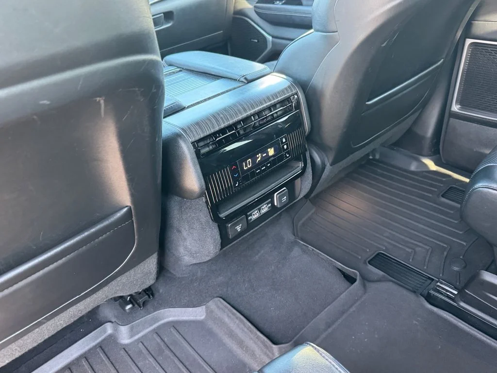 Used 2024 White Jeep Series III image 17