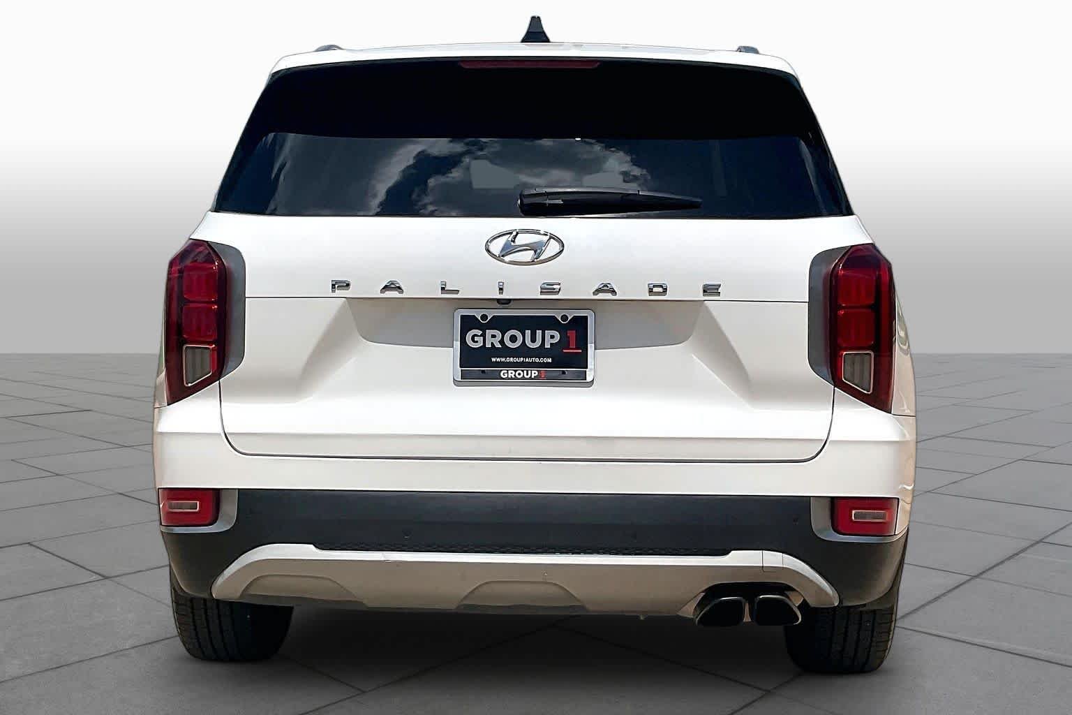 Used 2020 Hyper White Hyundai SEL image 5