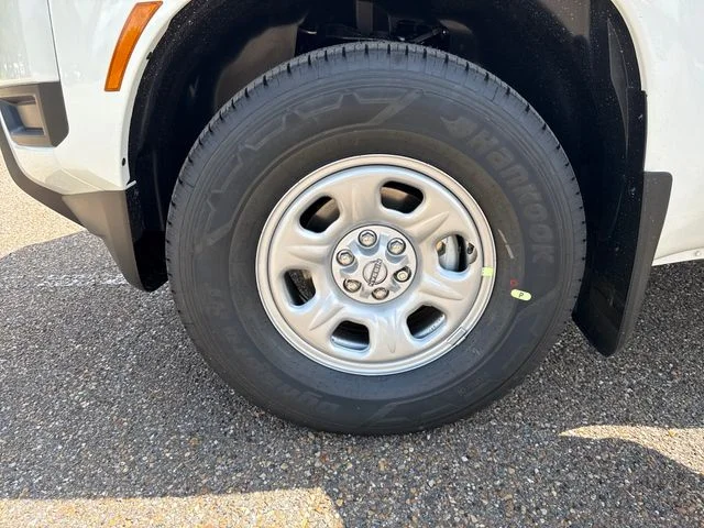 New 2026 Glacier White Nissan King Cab® S image 23