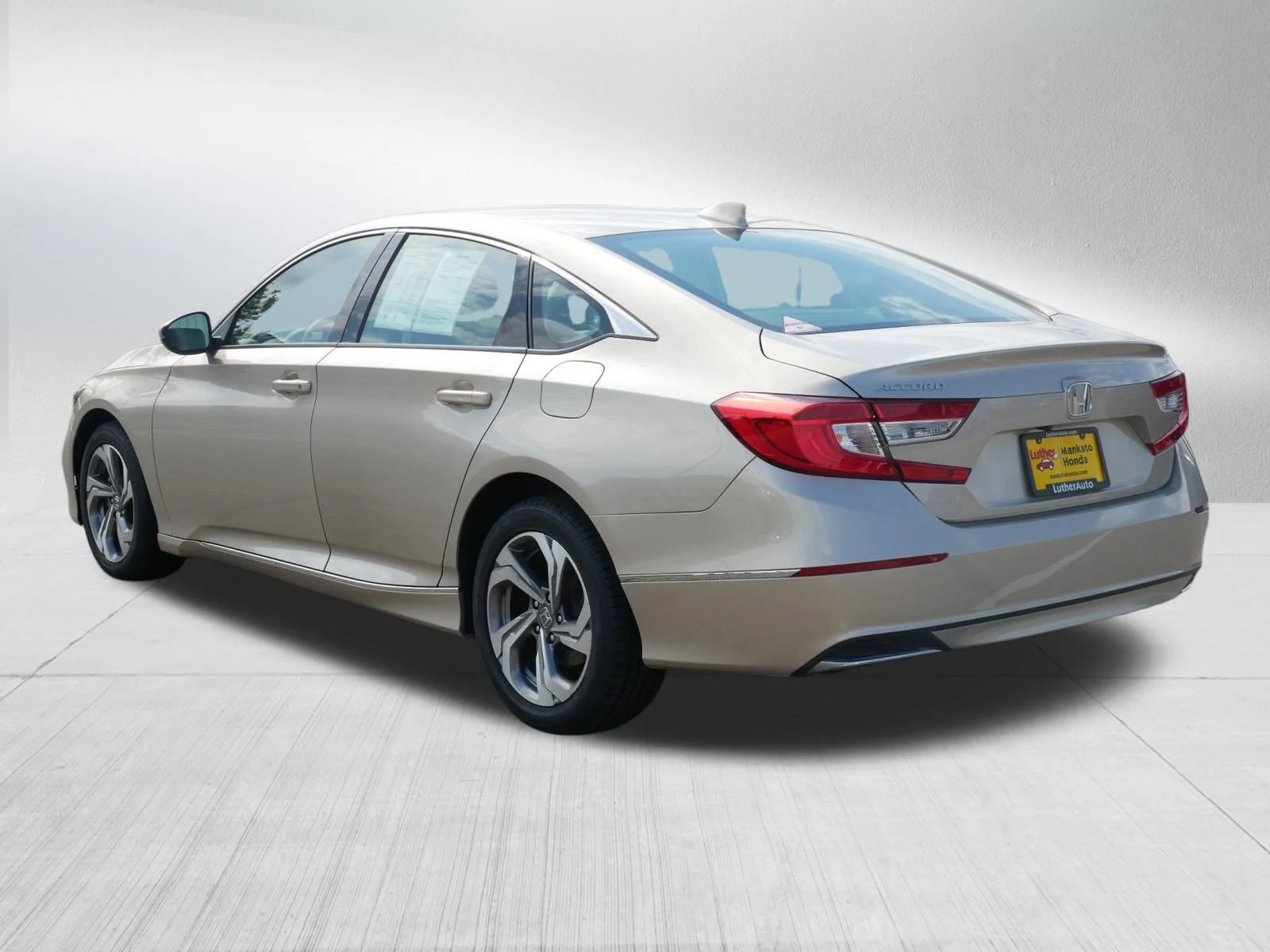 Used 2019 Champagne Frost Pearl Honda EX-L 1.5T image 5