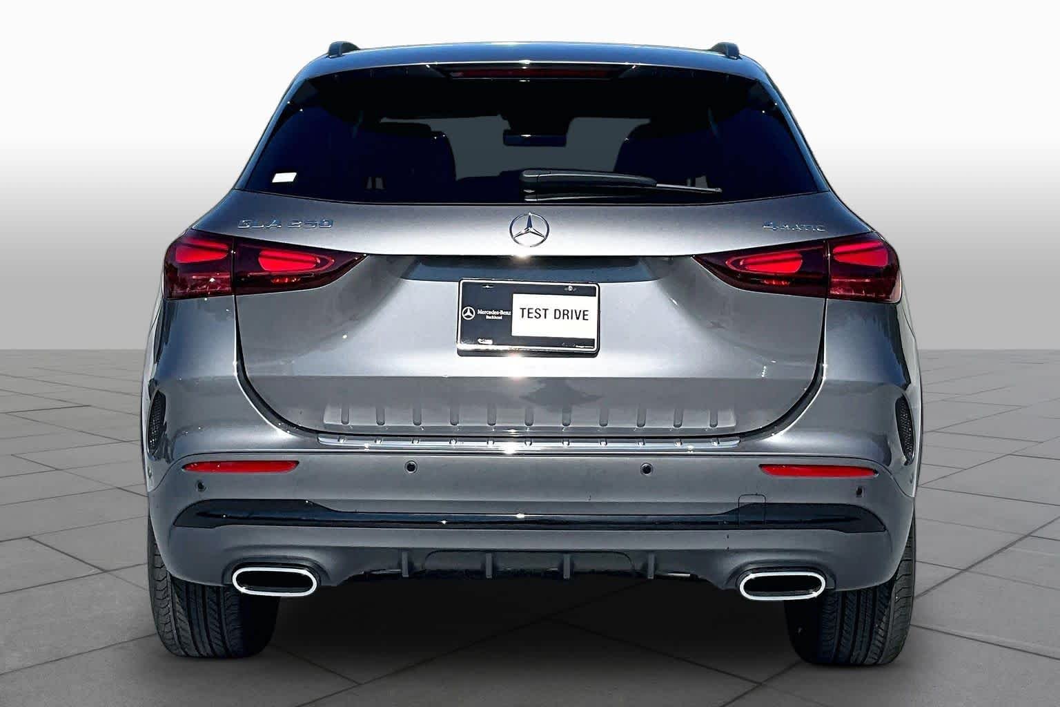 Used 2026 Mountain Grey Metallic Mercedes-Benz GLA 250 image 5