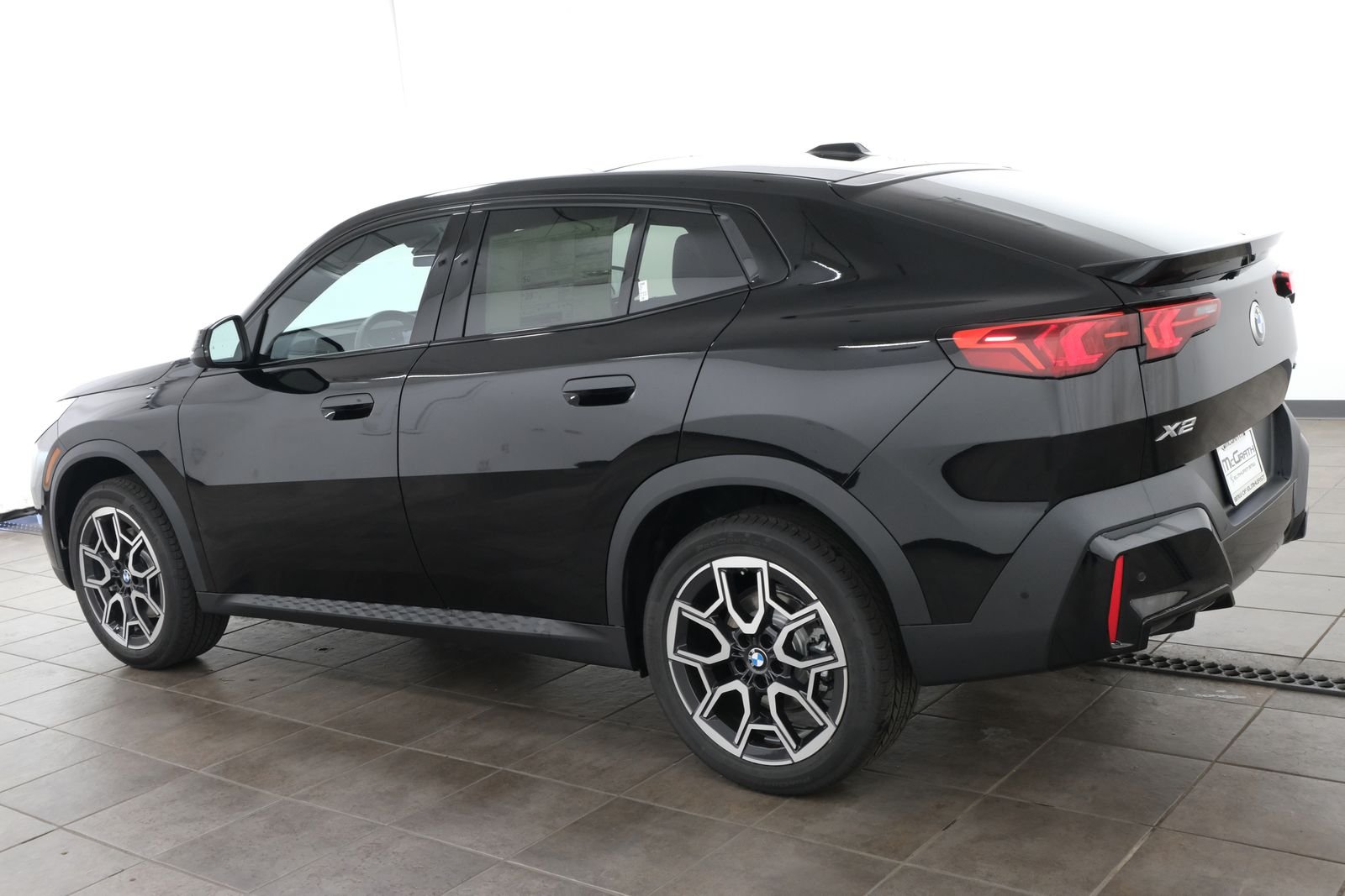 New 2026 Jet Black BMW xDrive28i image 3