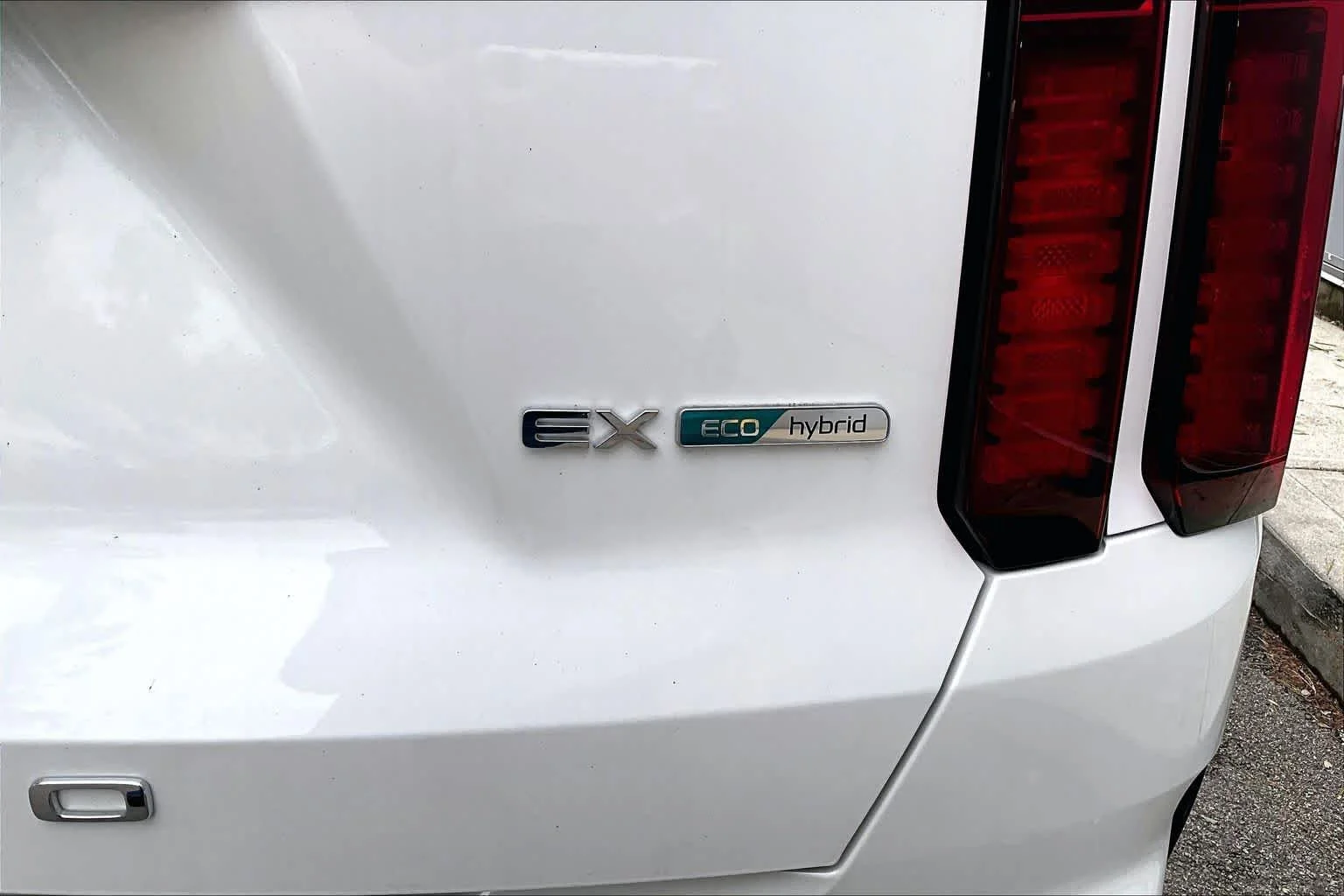 Used 2021 Snow White Pearl Kia EX image 10