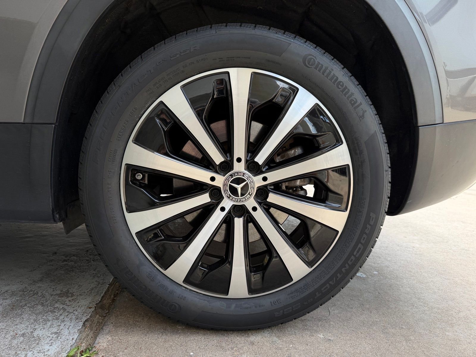Certified Used 2022  Mercedes-Benz GLB 250 image 25