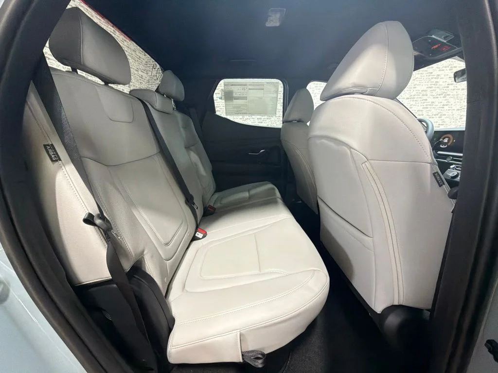 New 2027 Blue Stone Hyundai SE image 12