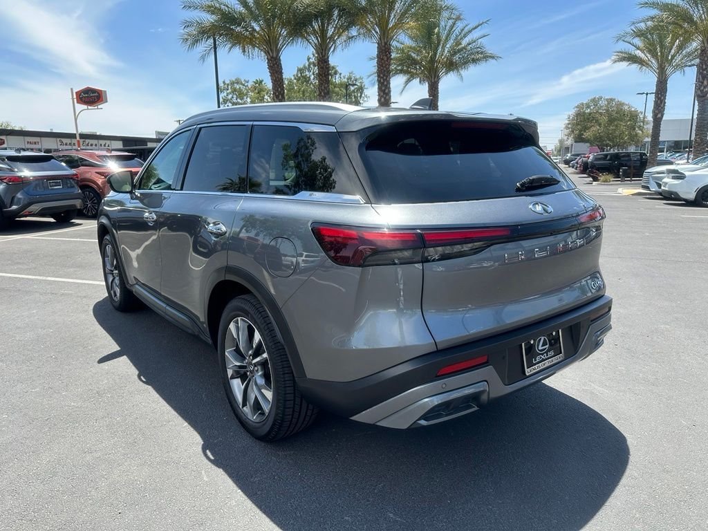 Used 2022 Gray INFINITI LUXE image 33
