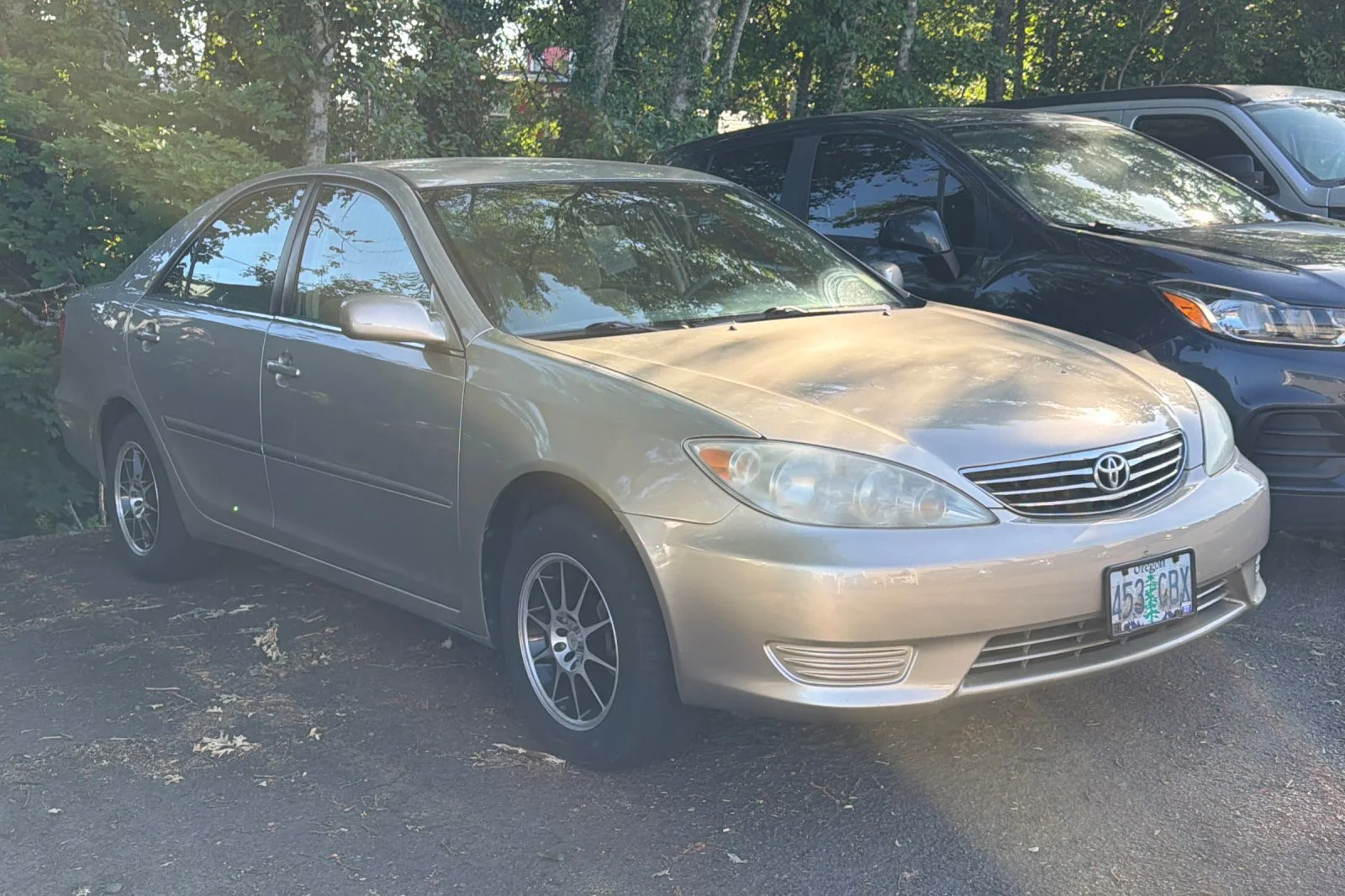 Used 2006  Toyota LE image 2