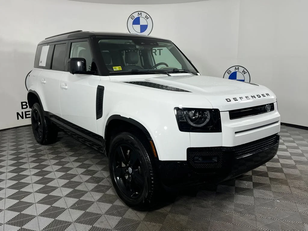 2024 Land Rover Defender 110 X-Dynamic SE P400's photo