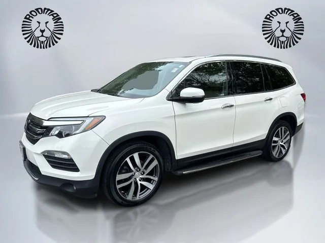 2018 Honda Pilot 4WD Touring's photo