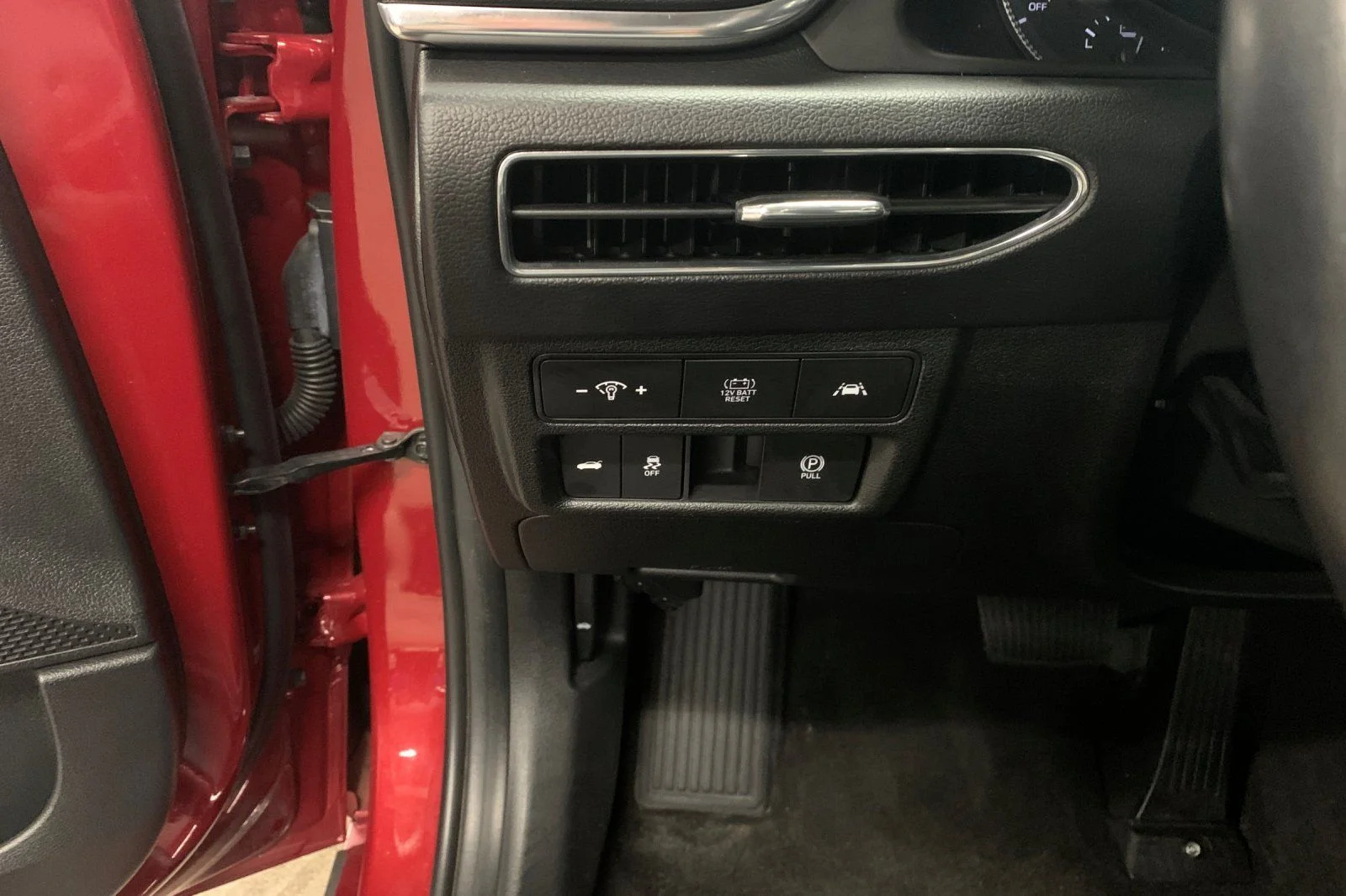 Used 2023 Red Hyundai SEL image 31
