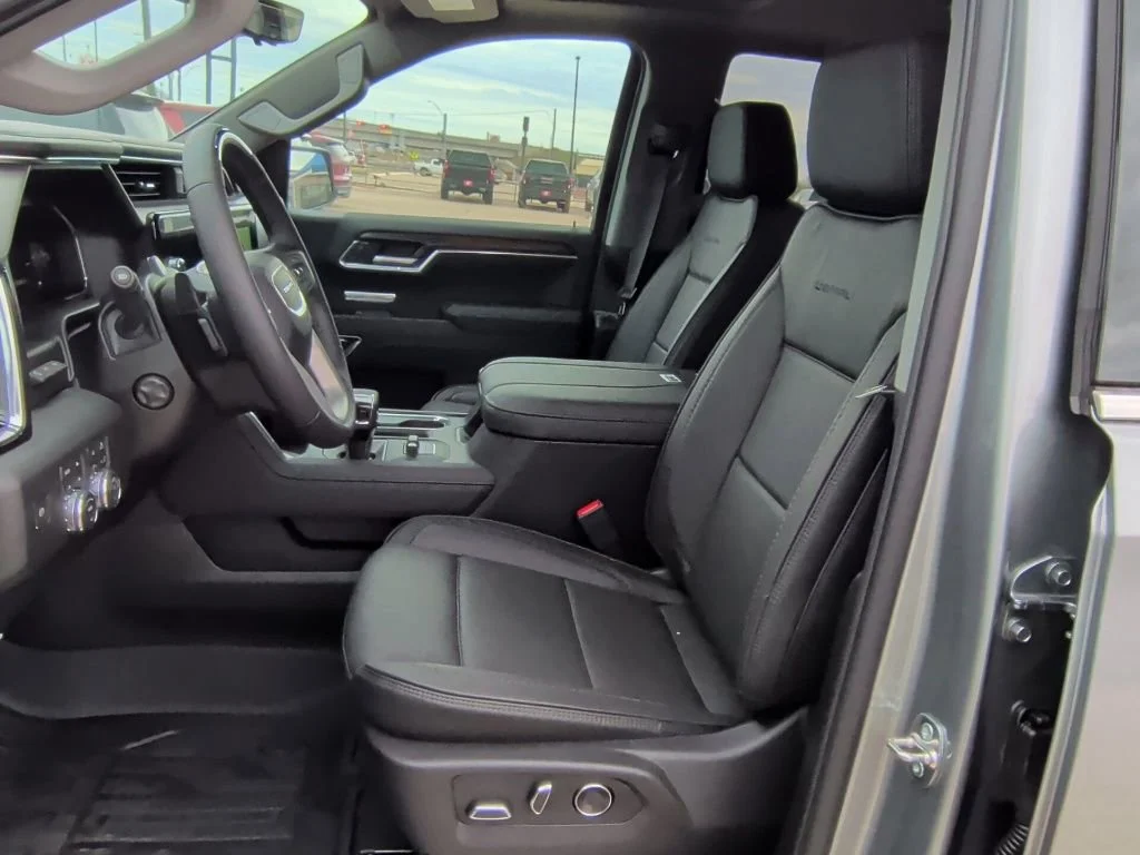 2026 GMC Sierra 1500 Denali - Photo 13