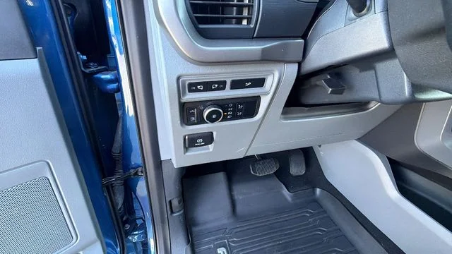 Used 2024 Blue Ford XLT image 32
