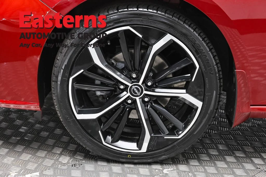Used 2023 Red Nissan 2.5 SR image 31