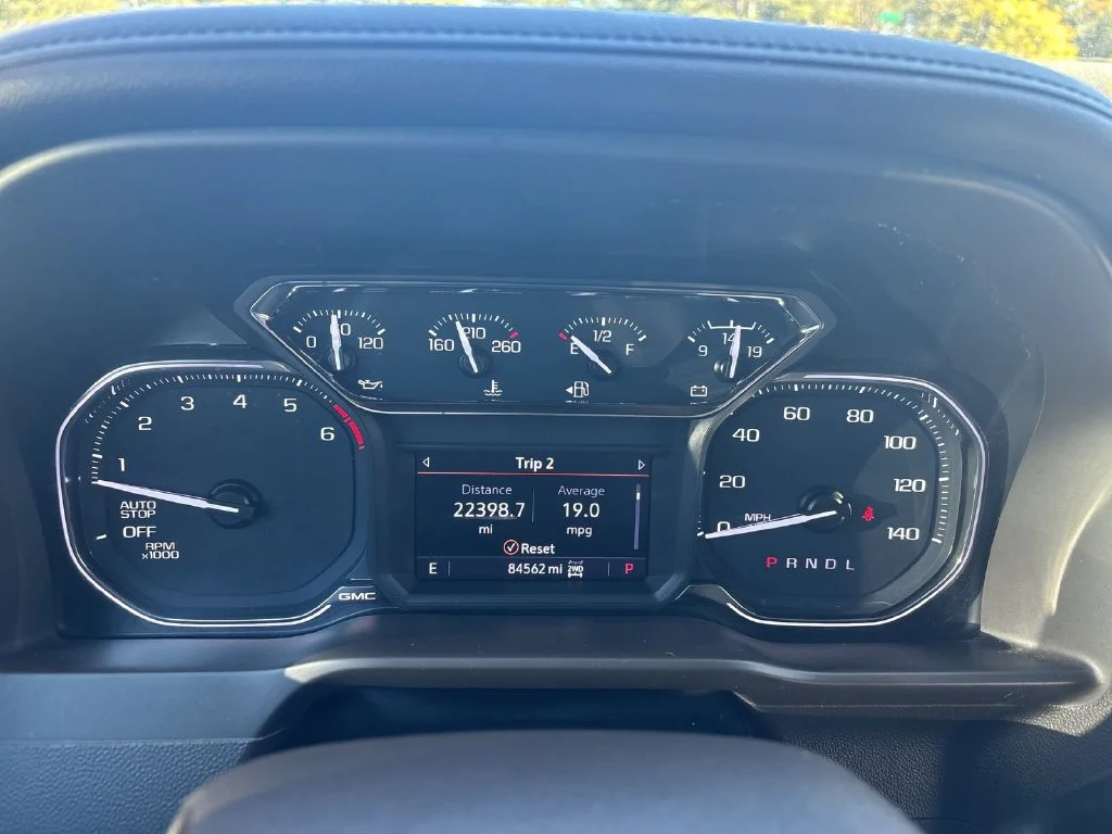 Used 2021 Red GMC SLT image 9