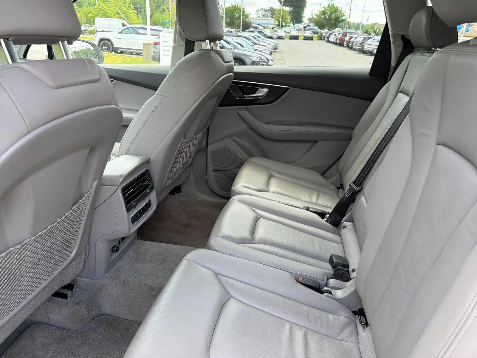 Used 2024  Audi Premium Plus image 32