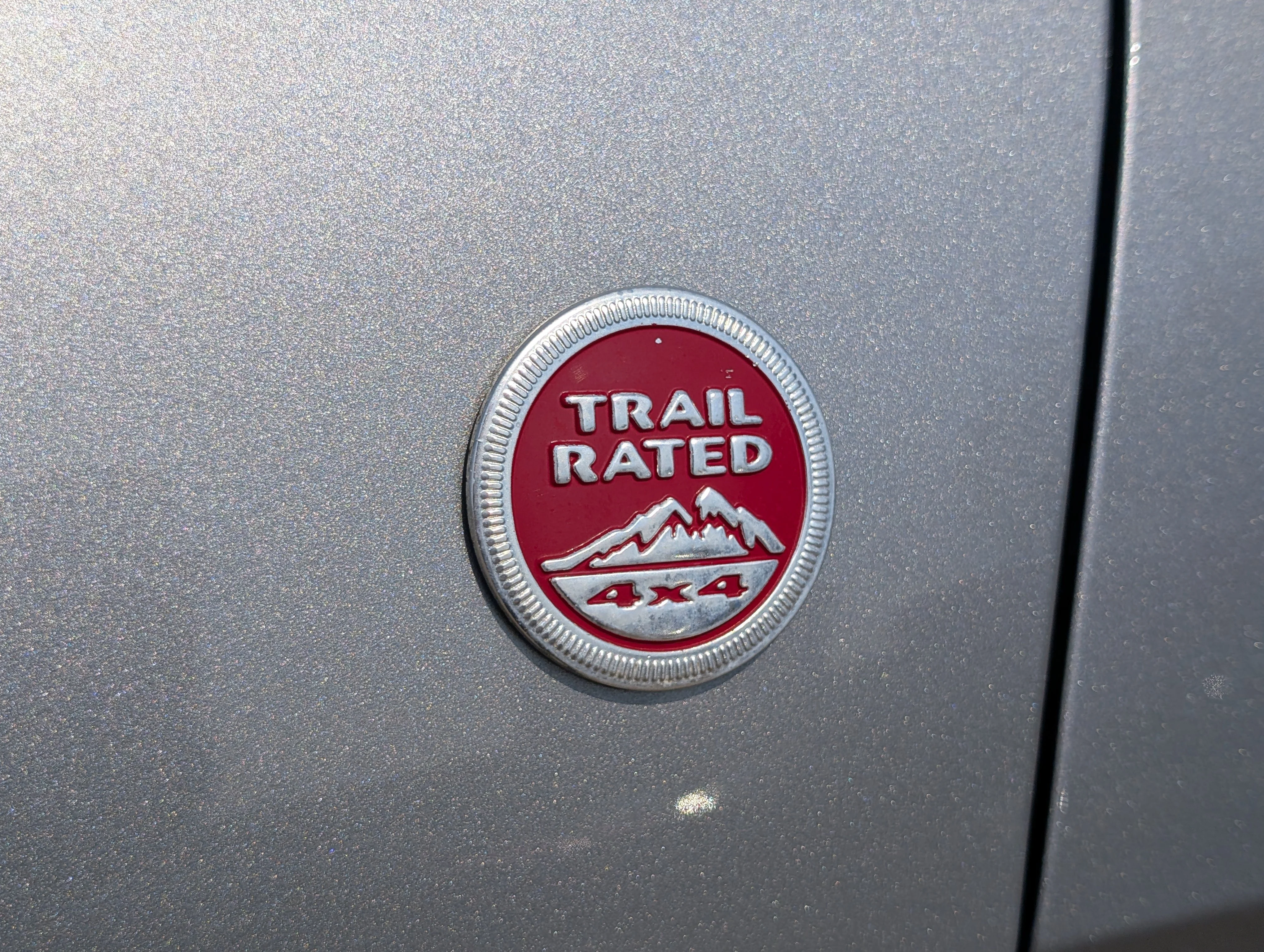 Used 2017 Billet Metallic Jeep Trailhawk image 17