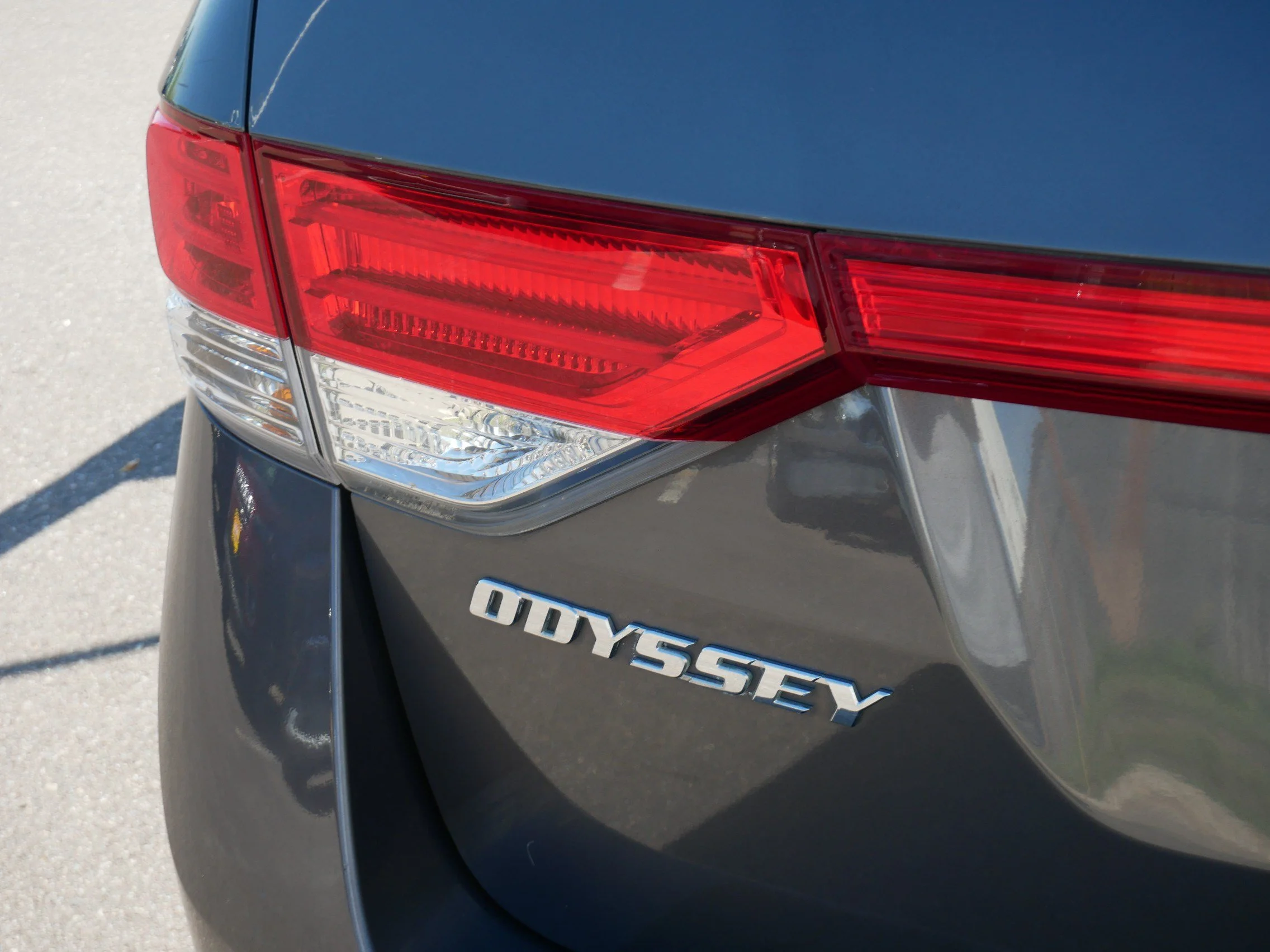Used 2016 Smoky Topaz Metallic Honda Touring image 17