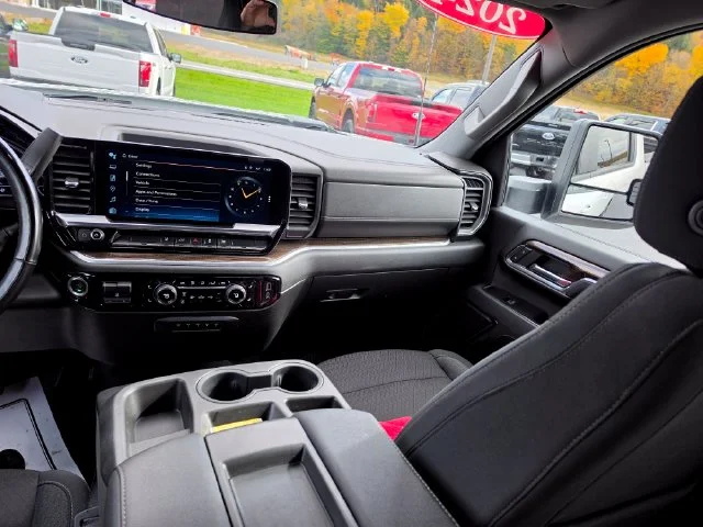 Used 2024 White Chevrolet LT image 13