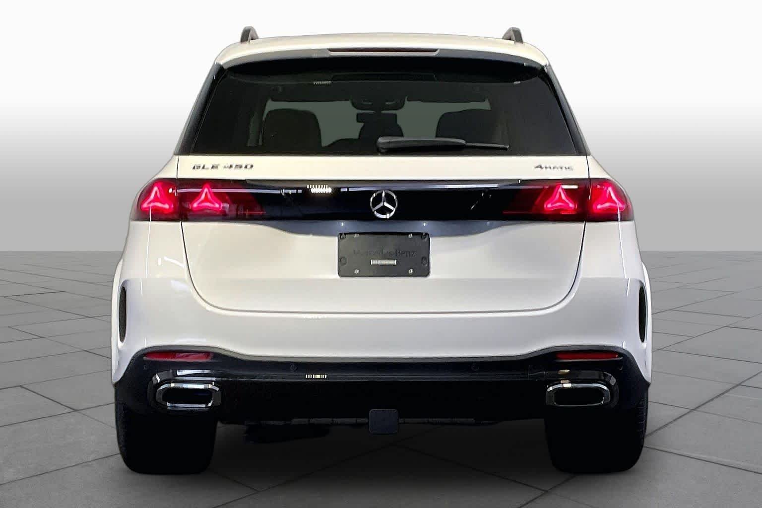 New 2027 MANUFAKTUR Moonlight White Metallic Mercedes-Benz GLE 450 image 4