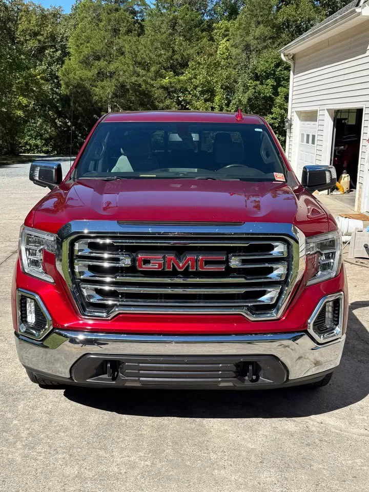 Used 2021 Red GMC SLT image 4