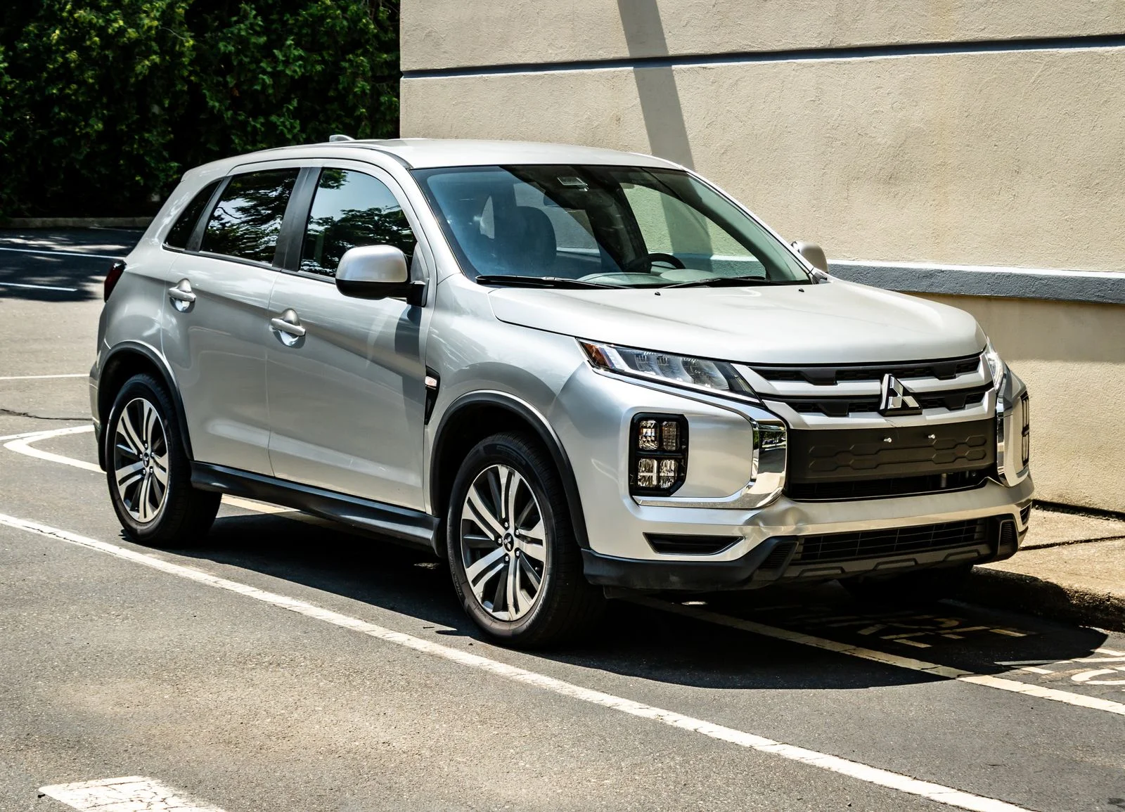Used 2024 Gray Mitsubishi 2.0 ES image 10