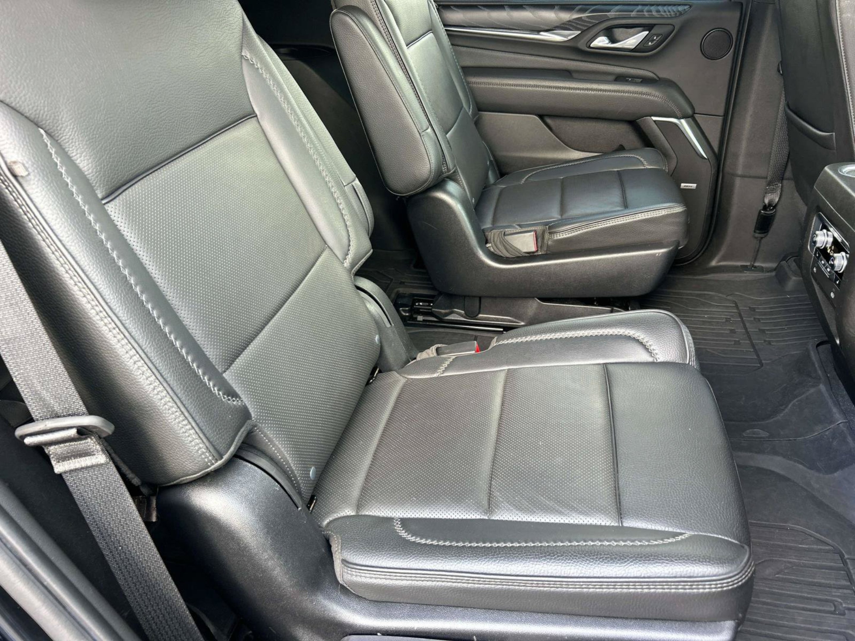Used 2023 Onyx Black GMC Denali image 20