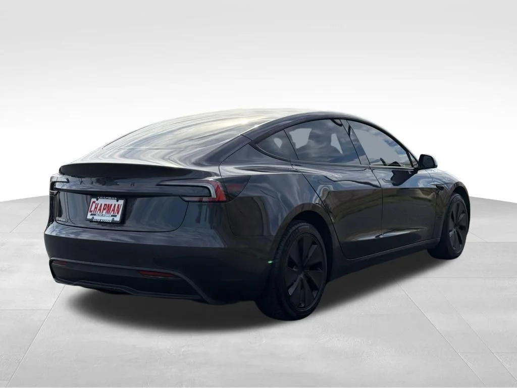 Used 2025 Gray Tesla  image 5