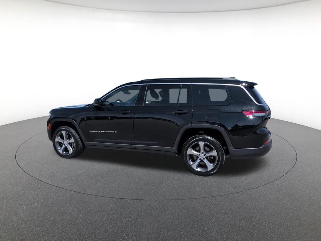 New 2026 Diamond Black Crystal Pearlcoat Jeep Limited image 12