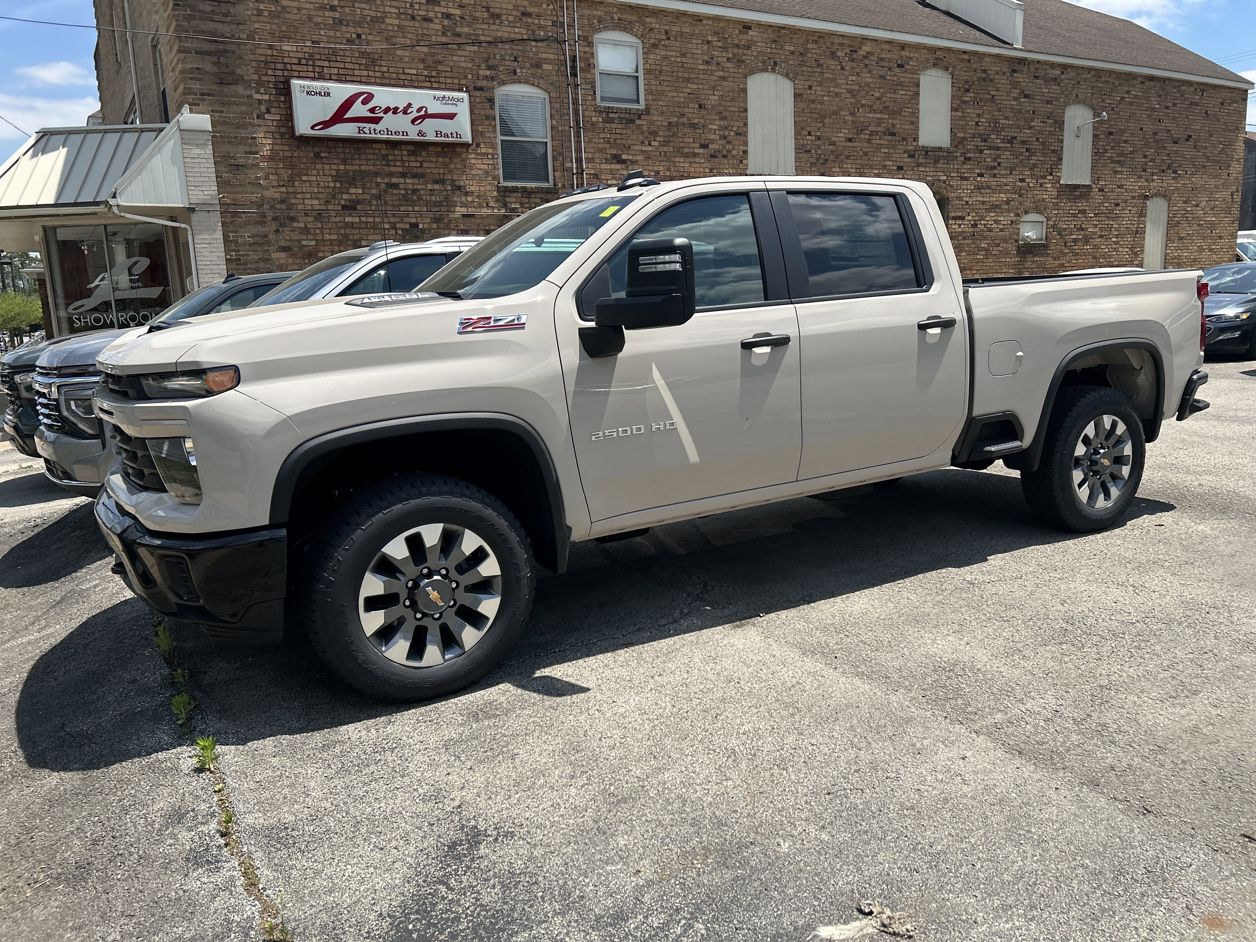 2026 Chevrolet Silverado 2500 HD Custom - Photo 10