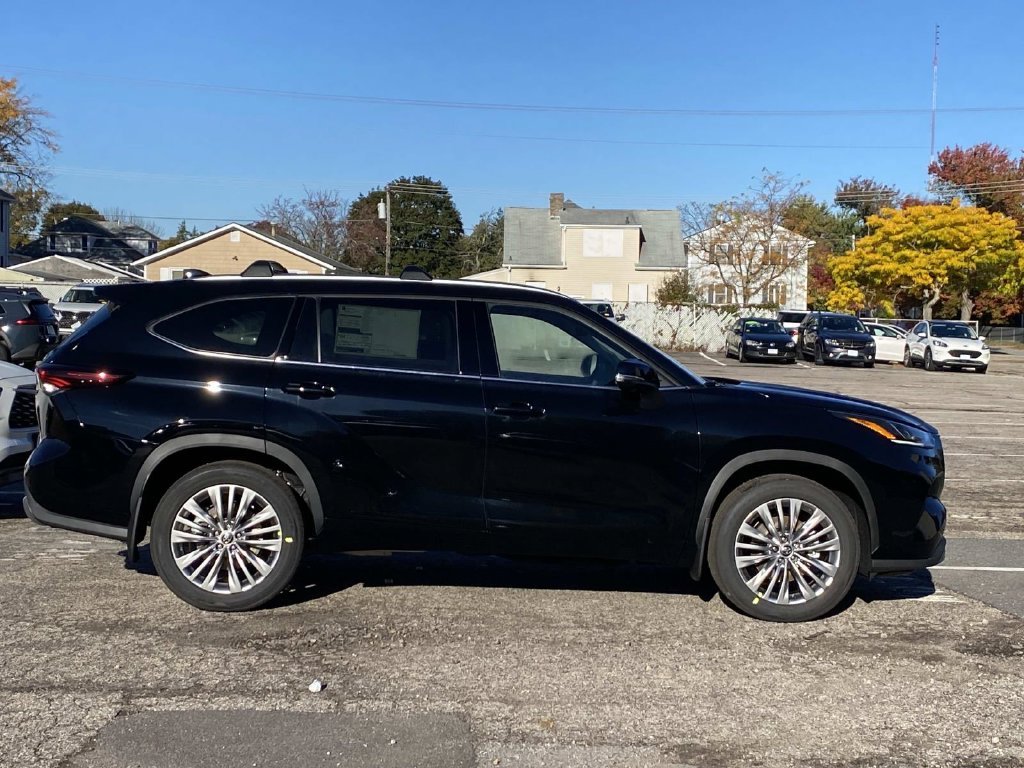 New 2026 Midnight Black Metallic Toyota Platinum image 2