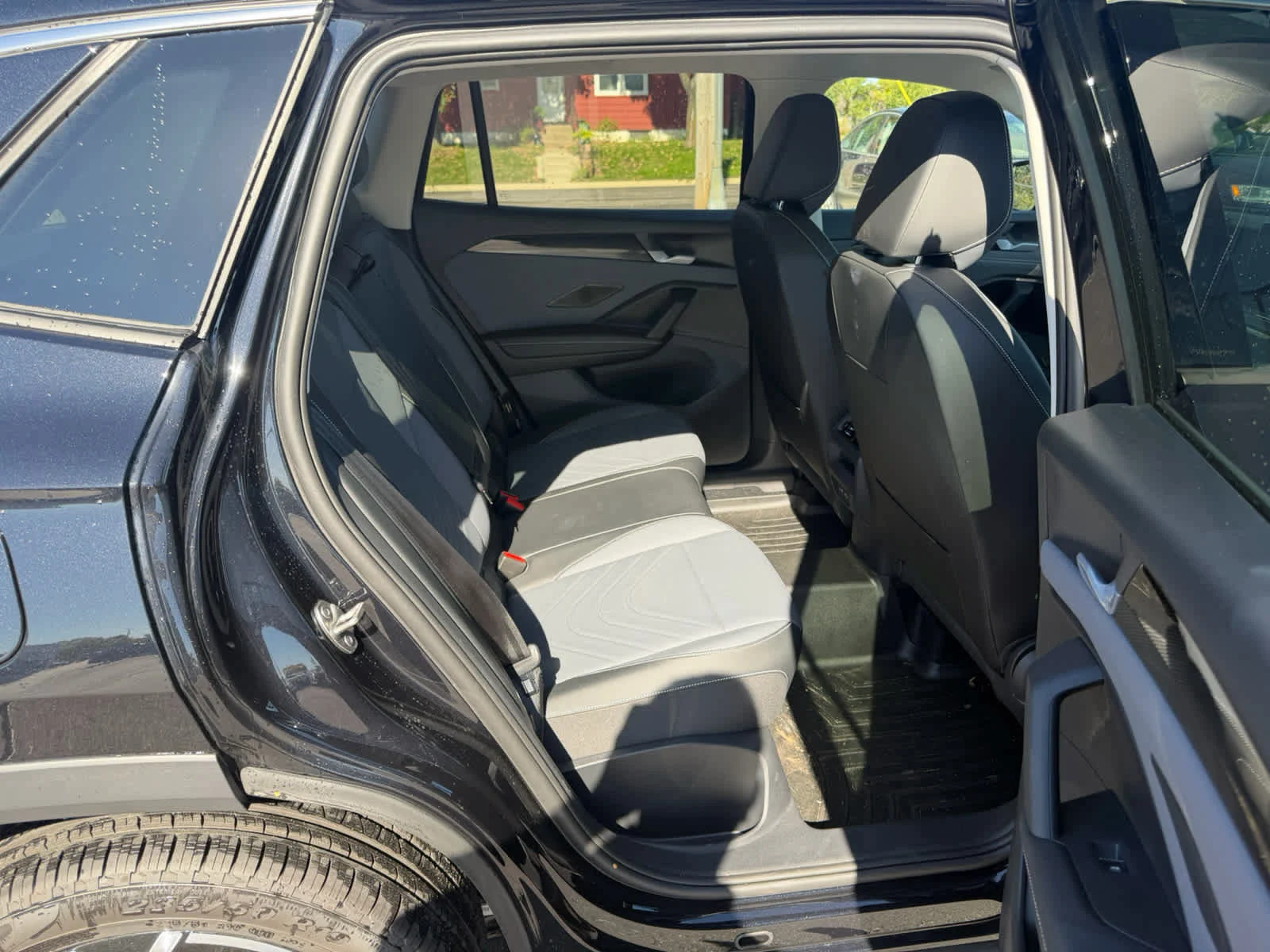Certified Used 2026  Volkswagen SE image 7
