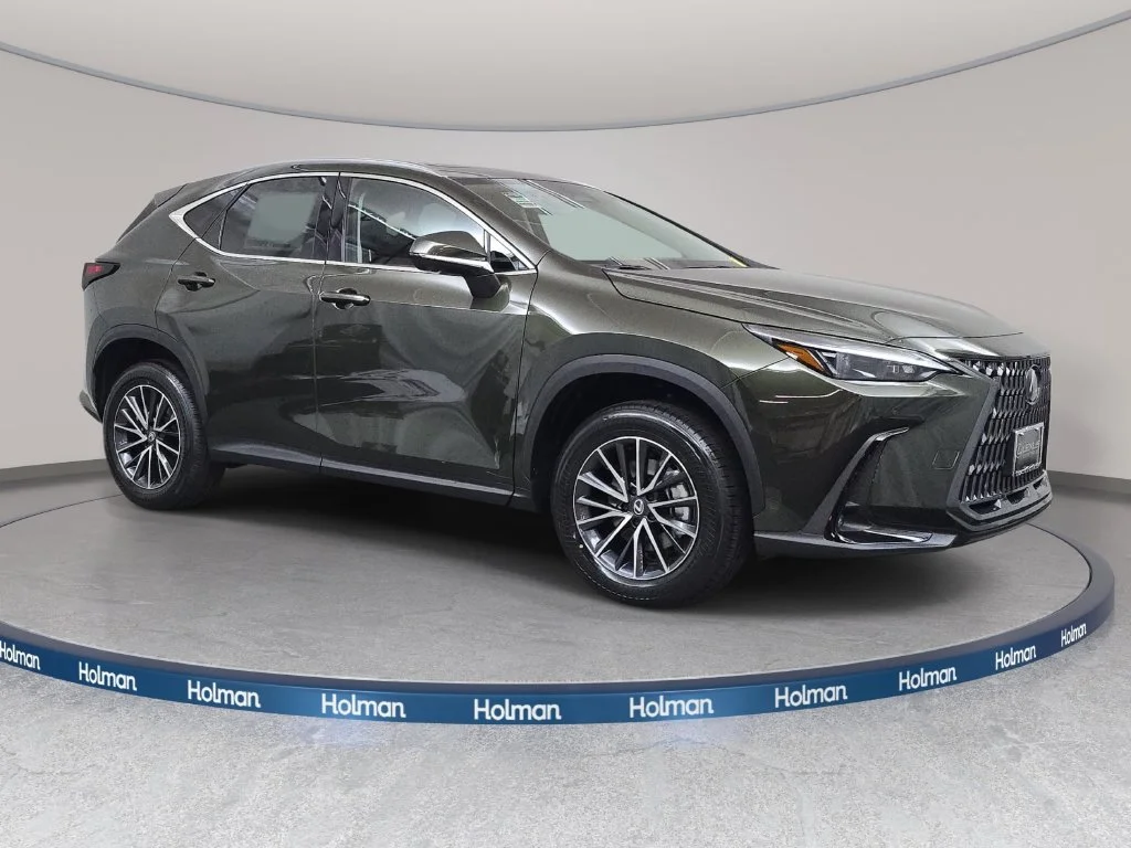 New 2026 Nori Green Pearl Lexus PREMIUM image 3