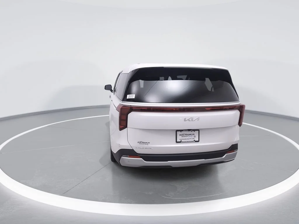 Used 2025 White Kia LXS image 6
