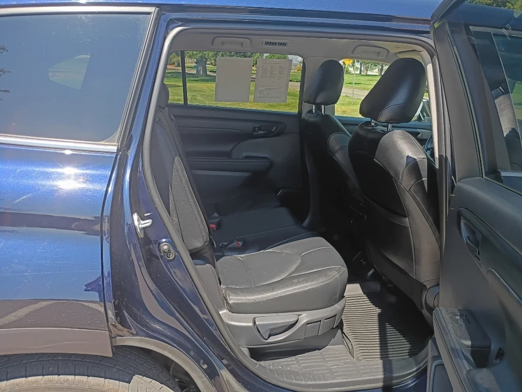Used 2020 Blueprint Toyota LE image 14