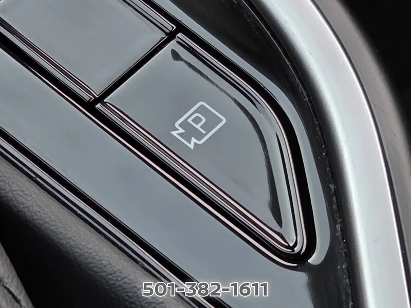 Used 2025 Snow White Pearl KIA LX FWD image 28