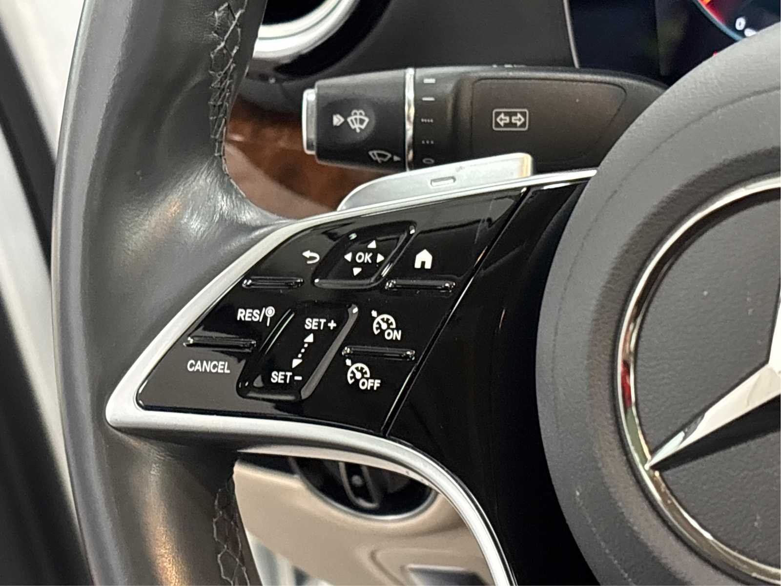 Used 2022 MANUFAKTUR Diamond White Mercedes-Benz E 350 image 32