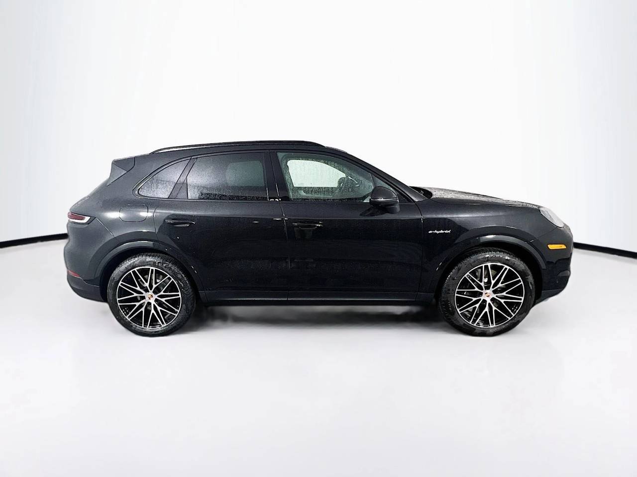 New 2026 Chromite Black Metallic Porsche E-Hybrid image 8