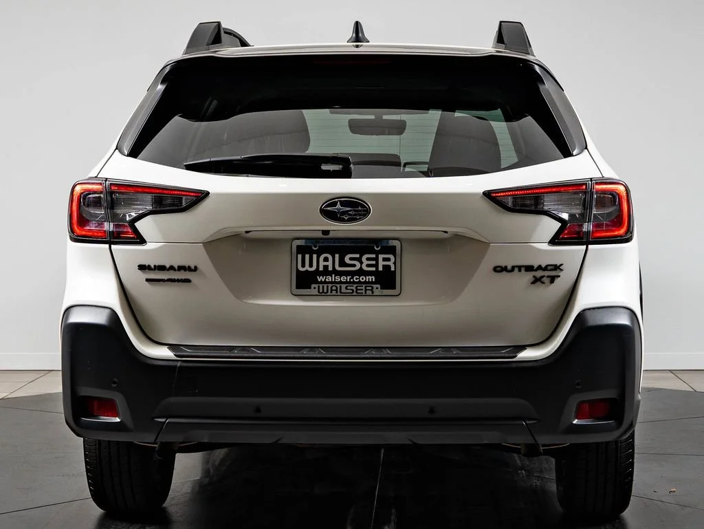 Used 2025 Crystal White Pearl Subaru Onyx Edition XT image 7