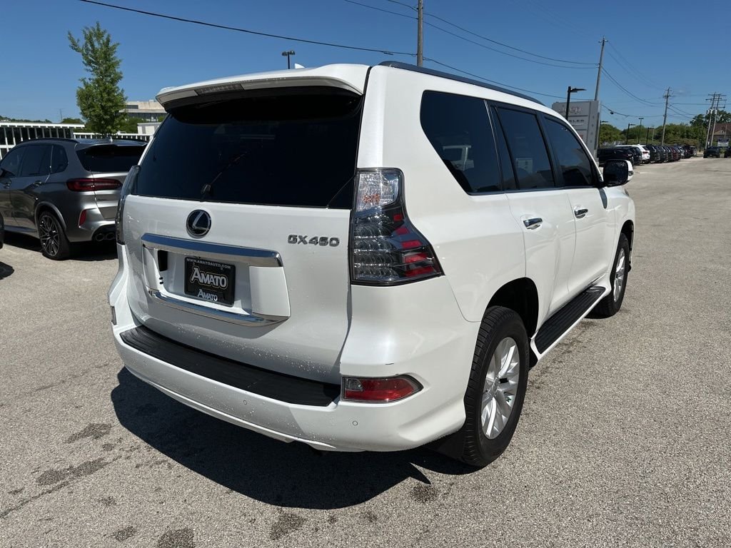 Used 2022 White Lexus 460 image 7