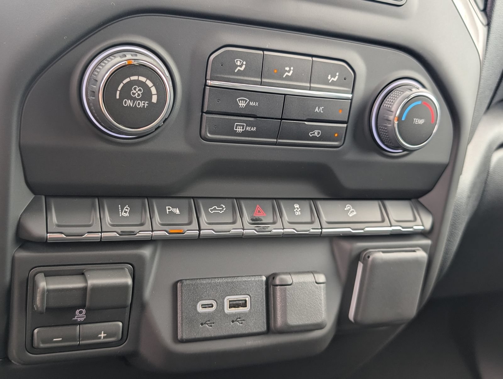 2026 Chevrolet Silverado 2500 HD Custom - Photo 16