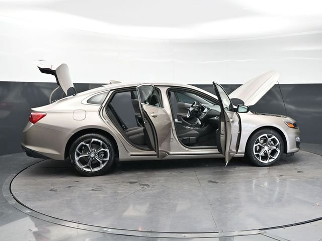 Used 2024 Mineral Gray Metallic Chevrolet LT image 36
