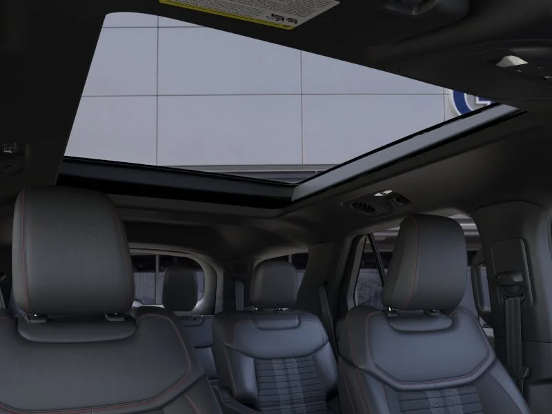 New 2026 Space White Metallic Ford ST-Line image 21