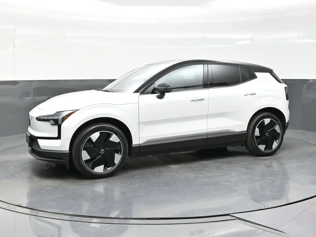 New 2026 White Volvo Twin Motor Performance Ultra image 3