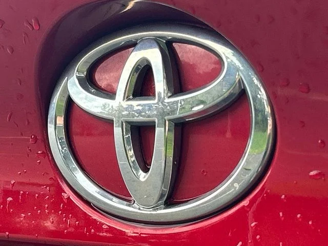 Used 2020 Red Toyota XLE image 18