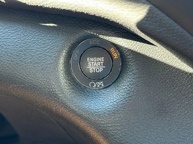 Used 2022 Gray Jeep Latitude Lux image 38